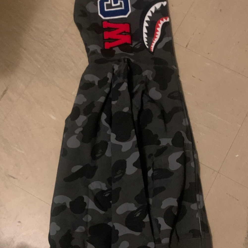 Authentic Bape Hoodie Black (Stockx)